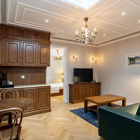 Templum Clava Hotel Bukarest Eksteriør billede